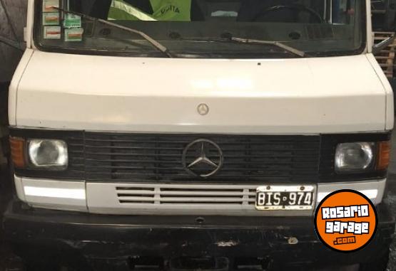 Camiones y Gr�as - MERCEDEZ BENZ 710 - En Venta