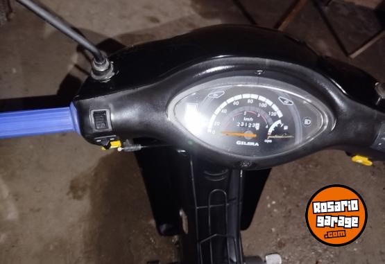 Motos - Gilera Smash 110 2021 Nafta 23123Km - En Venta