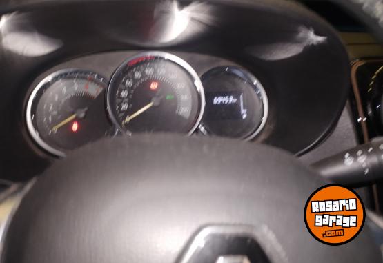 Utilitarios - Renault Kangoo 2022 Diesel 69500Km - En Venta