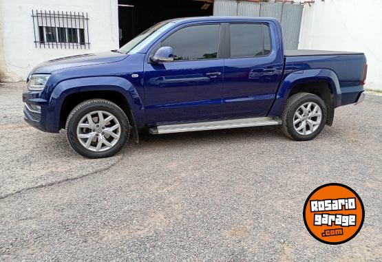 Camionetas - Volkswagen Amarok v6 2023 Diesel 80000Km - En Venta