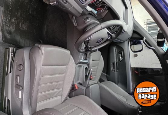 Camionetas - Volkswagen Amarok v6 2023 Diesel 80000Km - En Venta
