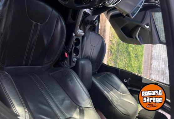 Autos - Ford Focus se plus 2014 Nafta 175000Km - En Venta