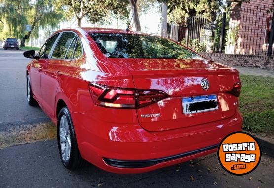 Autos - Volkswagen Virtus 2018 GNC 120000Km - En Venta