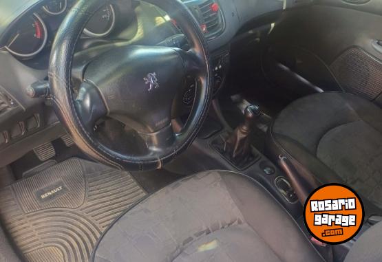 Autos - Peugeot 207 compac 2010 Diesel 175000Km - En Venta