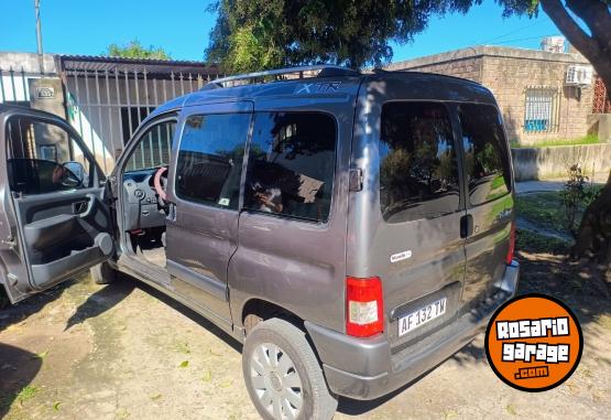 Utilitarios - Citroen Berlingo xtr 2022 Diesel 78000Km - En Venta