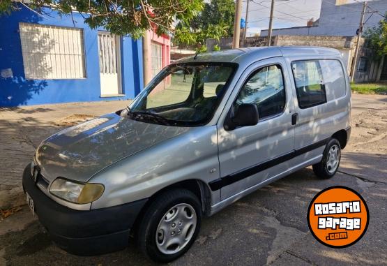 Utilitarios - Peugeot Partner 2010 Diesel 192000Km - En Venta