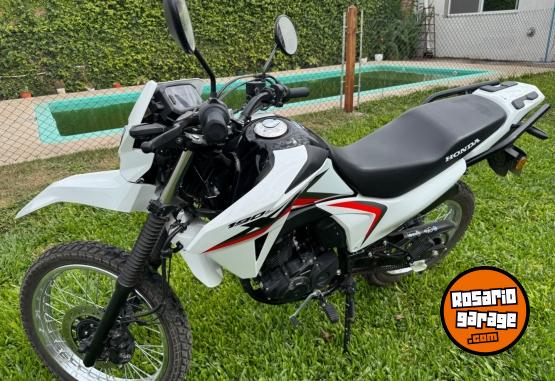 Motos - Honda XR190 2025 Nafta 1000Km - En Venta