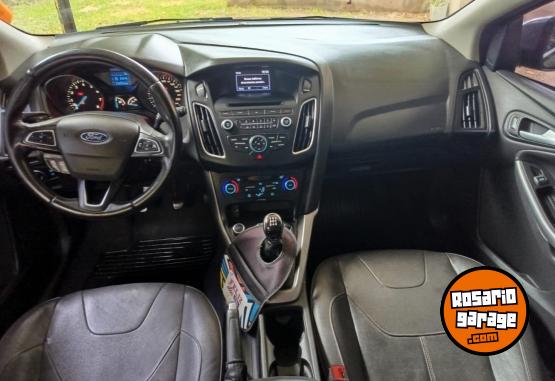 Autos - Ford FOCUS SE 2016 Nafta 136000Km - En Venta