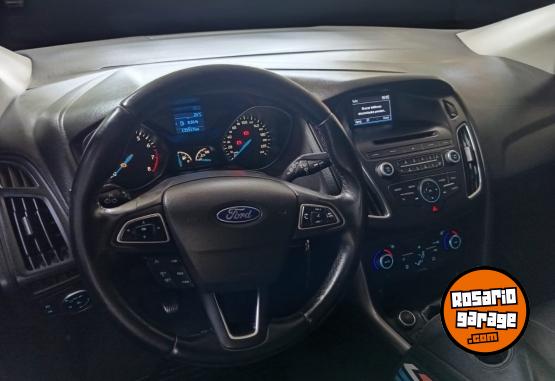 Autos - Ford FOCUS SE 2016 Nafta 136000Km - En Venta