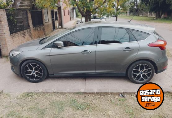 Autos - Ford Focus 2016 Nafta 120000Km - En Venta