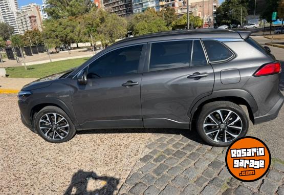 Camionetas - Toyota COROLLA CROSS 2023 Electrico / Hibrido 44600Km - En Venta