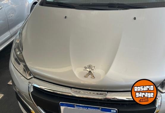 Autos - Peugeot 208 Urban Tech 2019 Nafta 100000Km - En Venta