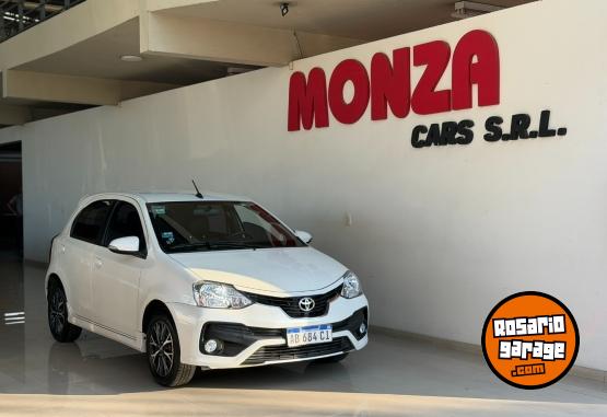 Autos - Toyota Etios Platinum 2017 Nafta 54000Km - En Venta