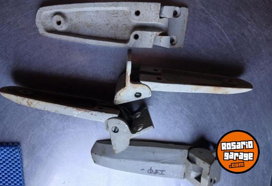 Camiones y Gr�as - Bisagra capot Mercedes 1112/1114/1517 - En Venta