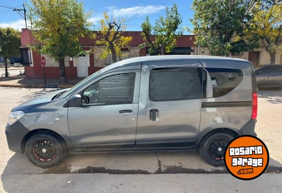 Utilitarios - Renault Kangoo 2018 Diesel 131000Km - En Venta
