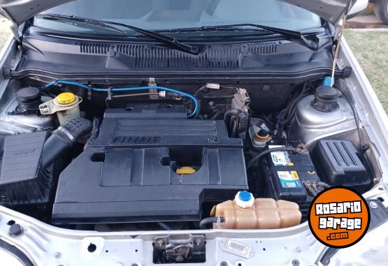 Autos - Fiat Palio hlx 2006 Nafta 200000Km - En Venta