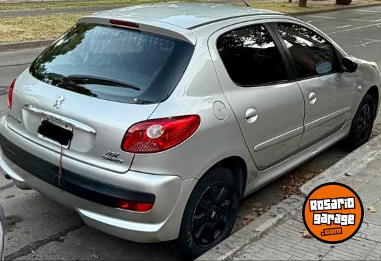 Autos - Peugeot 207 compact 2009 Nafta 174000Km - En Venta