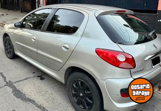 Autos - Peugeot 207 compact 2009 Nafta 174000Km - En Venta