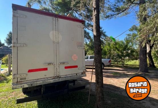 Camiones y Gr�as - VENDO CAMiON 208 - En Venta