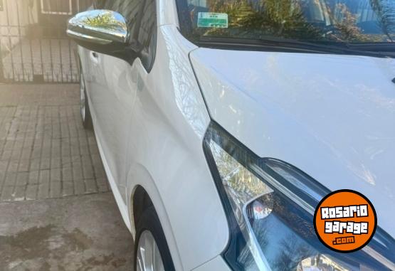 Autos - Peugeot Peugeot 208 2019 Nafta 105000Km - En Venta