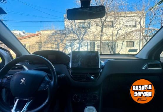Autos - Peugeot Peugeot 208 2019 Nafta 105000Km - En Venta
