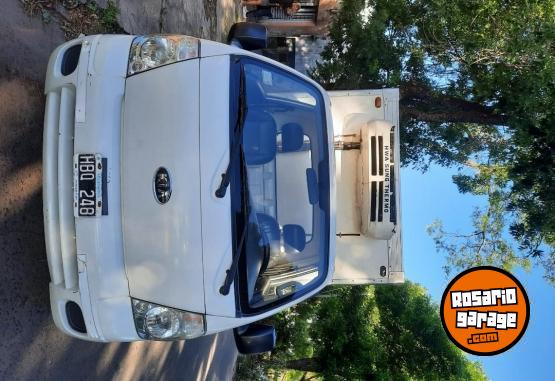 Camiones y Grúas - Kia k2500 - En Venta