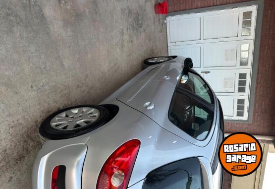 Autos - Peugeot 207 2010 Nafta 153000Km - En Venta