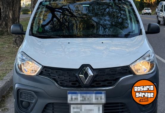 Utilitarios - Renault Kangoo adaptada 2025 GNC 46500Km - En Venta