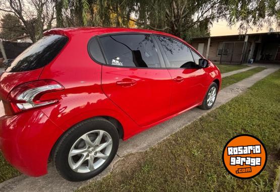 Autos - Peugeot 208 Allure Touchscreen 2013 Nafta 112000Km - En Venta