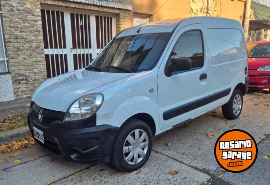 Utilitarios - Renault Kangoo 2015 GNC 163000Km - En Venta