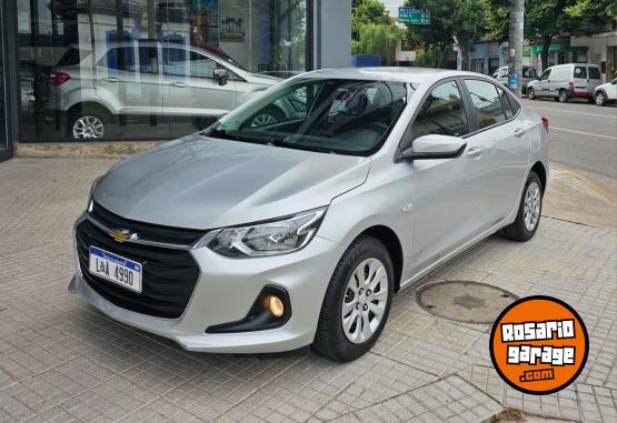Autos - Fiat ONIX PLUS LT TECH ON STAR 2020 Nafta 90000Km - En Venta
