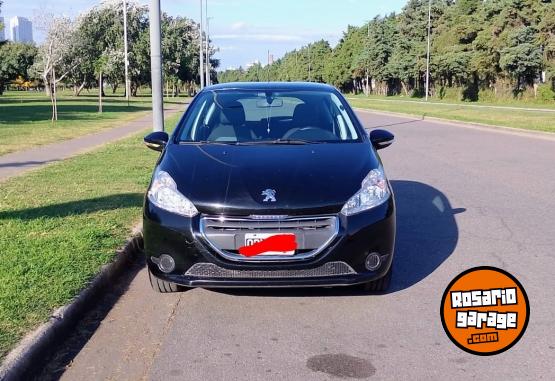 Autos - Peugeot 208 2014 Nafta 120000Km - En Venta