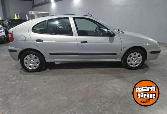 Autos - Renault Megane Corsa Astra 2007 Nafta 200000Km - En Venta