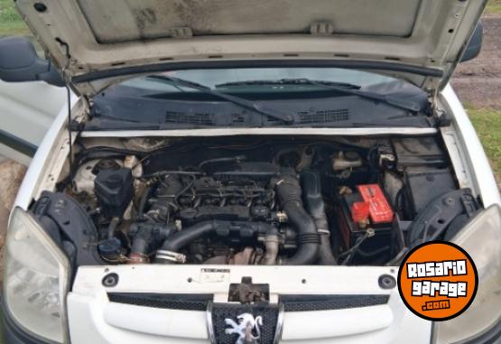 Utilitarios - Peugeot Partner 2011 Diesel 200000Km - En Venta