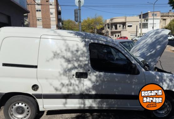 Utilitarios - Citroen Berlingo 1.6 hdi 92 Busin 2022 Diesel 163000Km - En Venta