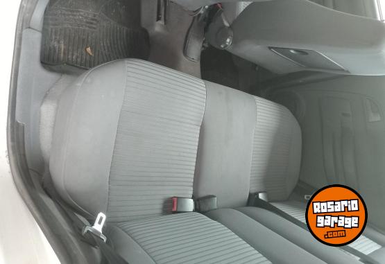 Autos - Volkswagen Suran 2010 Nafta 111Km - En Venta