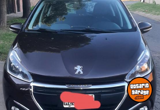 Autos - Peugeot 208 allure 2013 Nafta 127000Km - En Venta