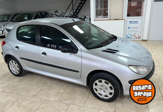 Autos - Peugeot 206 CONECTIVE 2010 Nafta 145000Km - En Venta