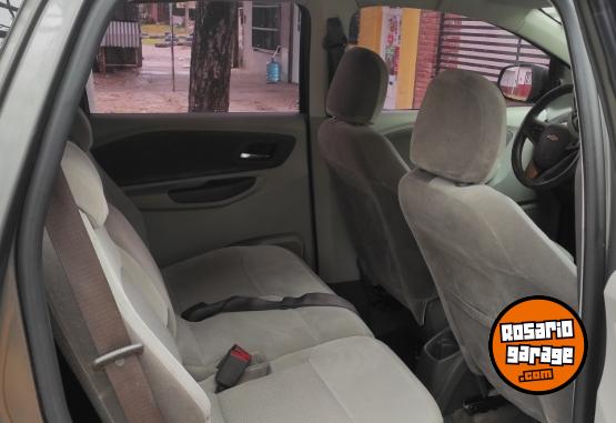 Autos - Chevrolet Spin 2015 GNC 222000Km - En Venta