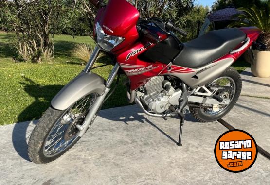 Motos - Honda FALCON NX4 2013 Nafta 2400Km - En Venta