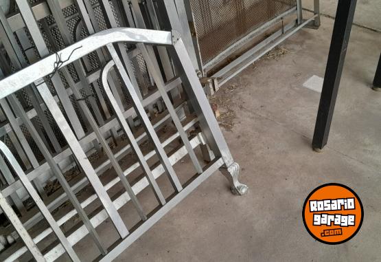 Hogar - Cama antigua de hierro - En Venta