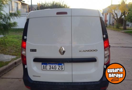 Utilitarios - Renault Kangoo 2020 Nafta 87000Km - En Venta