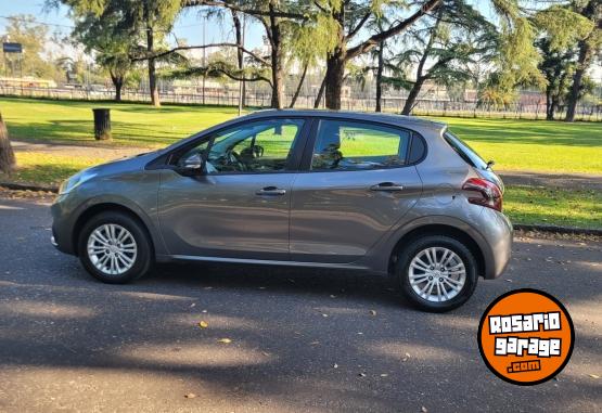 Autos - Peugeot 208 ALLURE 2017 Nafta 50000Km - En Venta
