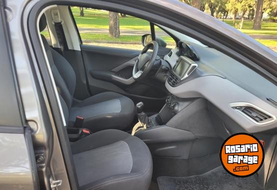 Autos - Peugeot 208 ALLURE 2017 Nafta 50000Km - En Venta