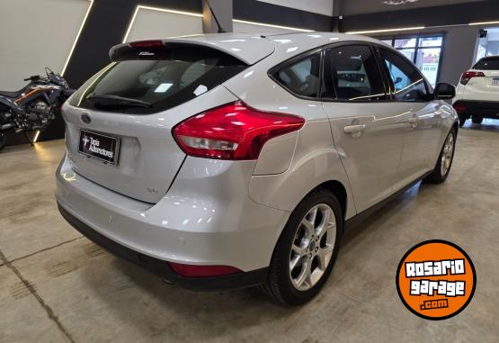 Autos - Ford FOCUS SE PLUS 2.0L 5P AT 2017 Nafta 110000Km - En Venta