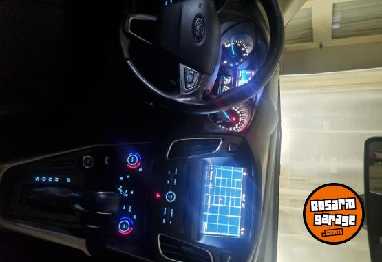 Autos - Ford Focus se plus 2016 Nafta 148000Km - En Venta