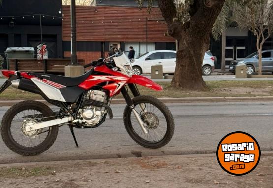 Motos - Honda XR 250 2023 Nafta 8000Km - En Venta