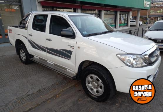 Camionetas - Toyota HILUX DX 4X4 2011 Diesel 230000Km - En Venta