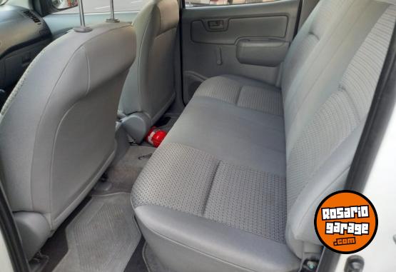 Camionetas - Toyota HILUX DX 4X4 2011 Diesel 230000Km - En Venta