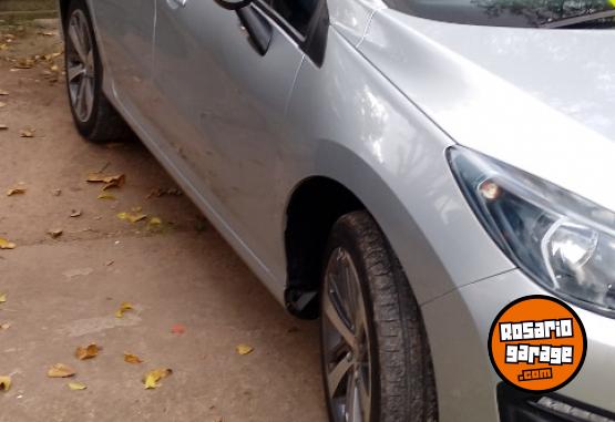 Autos - Peugeot Feline Tip Tronic 2017 Nafta 63300Km - En Venta